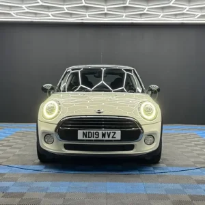 2019 MINI Hatch 1.5 Cooper Classic Euro 6 (s/s) 3-door Petrol Manual - Image 2