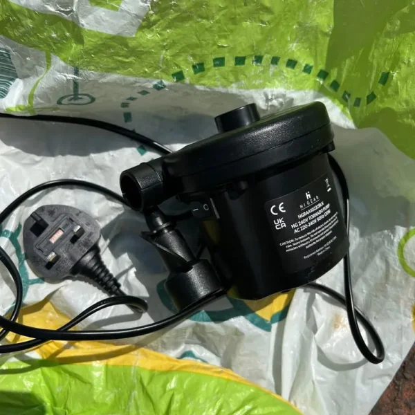 Gear HG 240V Tornado Pump in black