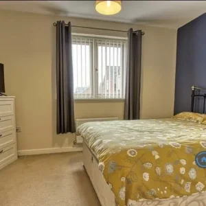 2 bedroom semi-detached with garden and parking - Image 3