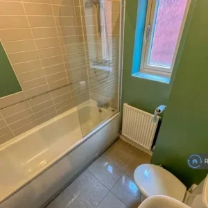 2 bedroom semi-detached with garden and parking - Image 7