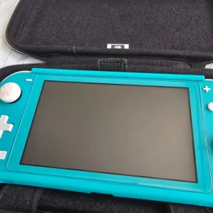 Unpatched Nintendo Switch Lite - Image 2
