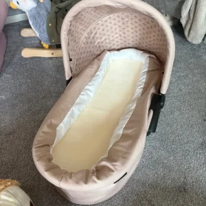 My babiie samantha faiers travel system, pram and pushchair - Image 5
