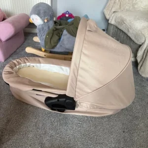 My babiie samantha faiers travel system, pram and pushchair - Image 6