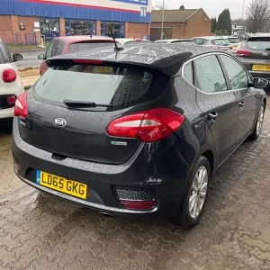 2015 Kia Ceed 2 ISG Hatchback Petrol Manual - Image 3