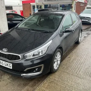 2015 Kia Ceed 2 ISG Hatchback Petrol Manual - Image 5