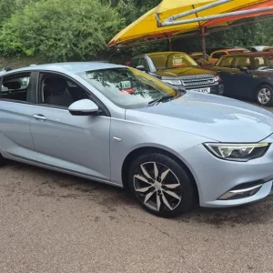 2017 Vauxhall Insignia GRAND SPORT DESIGN NAV Hatchback Petrol Manual - Image 3