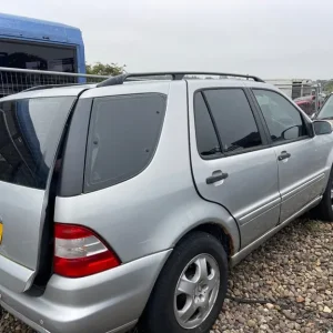 Mercedes ML parts - Image 3