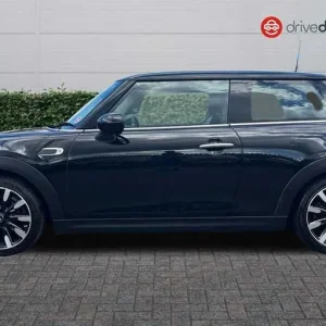 2018 MINI Cooper Exclusive Hatchback - Image 6
