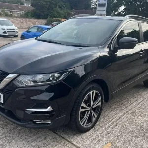 2017 Nissan Qashqai 1.6 dCi N-Connecta XTRON Euro 6 (s/s) 5dr SUV Diesel Automatic - Image 2