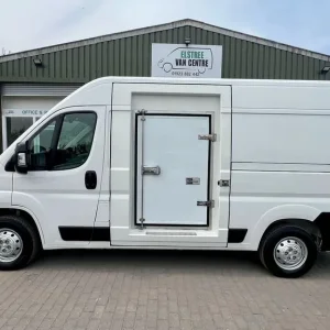 2020 Peugeot Boxer 2.2 BlueHDi 335 Professional L2 H2 Euro 6 (s/s) 5dr Panel Van Diesel Manual - Image 3
