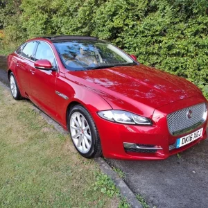 2016 Jaguar XJ Saloon, Italian Racing Red, Euro 6b, V6 Diesel - Image 7