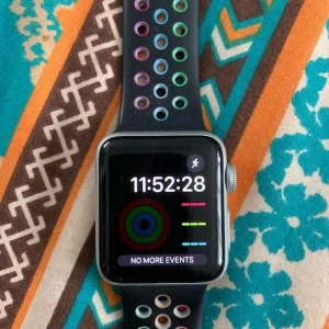Apple Watch Series 3 (3rd Gen) – Works Great, No Cracks - Image 5