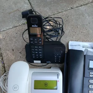 Assorted telephones & leads - Image 5