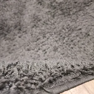 Black large rug - Image 2