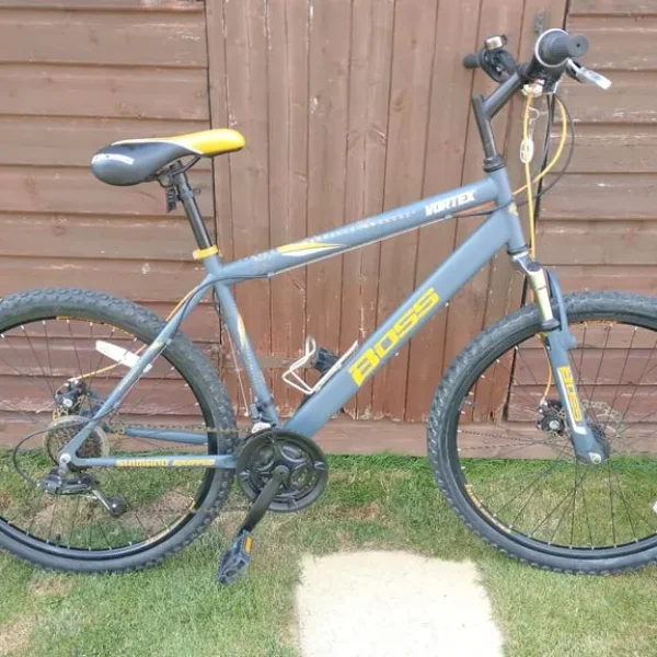 Boss Vortex Mountain Bike - Disk Brakes - Medium/Large Size