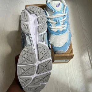 ASICS Gel NYC Artic Sky Blue | Size 8.5 - Image 4