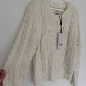 Boys Reiss knitted jumper size 4-5 years - Image 5