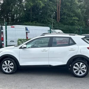 2023 Kia Stonic 1.0 T-GDi 2 SUV 5-door Petrol Manual - Image 6