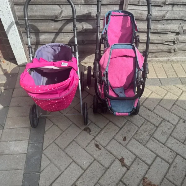 2 toy buggies – Mama & Papas