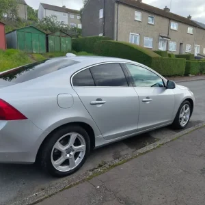 Volvo S60 2011 Manual Diesel 4-door - Image 4