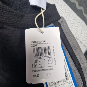 Adidas tracksuit size 6-7 brand new with tags - Image 2