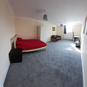 Double room with all bills covered