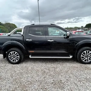 2017 Nissan Navara 2.3 dCi Tekna Auto 4WD Euro 6 4dr PICK UP Diesel Automatic - Image 8