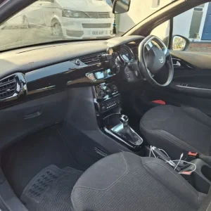 Citroen, DS3, Hatchback, 2014, Manual, 1560 (cc), 3 doors - Image 4