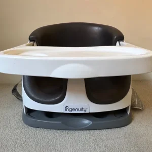 Baby booster/feeding chair