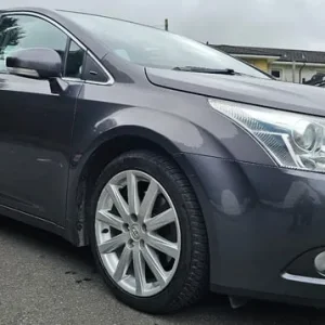 Toyota Avensis 2012 2.2 diesel manual 4-door