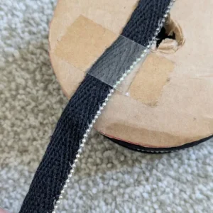 Silver beads decorated ribbon - Image 4