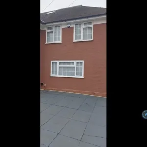 3 bedroom semi-detached house in Salisbury, Wiltshire - Image 4
