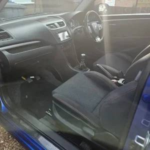 Suzuki Swift 2015 3-door manual hatchback - Image 7
