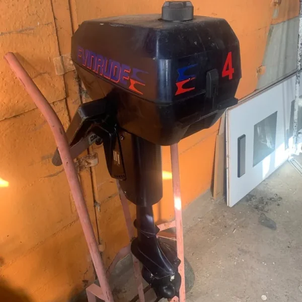 4HP Evinrude outboard engine