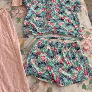 Nightwear age 11/12 - Image 7