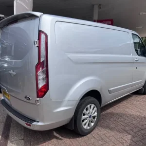 2020 Ford Transit Custom 2.0 EcoBlue 130ps Low Roof Panel Van - Image 6