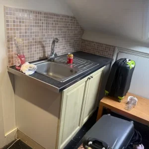 Bright double room in Stoke-sub-Hamdon - Image 6