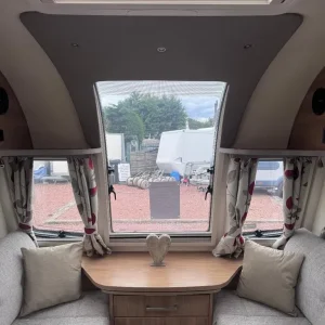 Bailey Pegasus Verona 2017 fixed bed tourer - Image 2