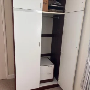 Wardrobe, dressing table and chest of drawers - Image 2