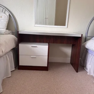 Wardrobe, dressing table and chest of drawers - Image 5