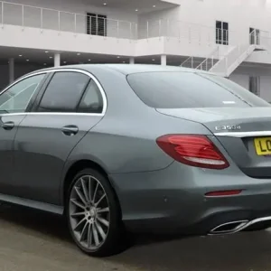 2016 Mercedes-Benz E-Class 3.0 E350d V6 AMG Line Saloon 4dr Diesel G-Tronic+ Euro 6 (s/s) - Image 6