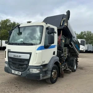 DAF TRUCKS LF 75 JOHNSTON VT651 SWEEPER...WATCH VIDEO - Image 2