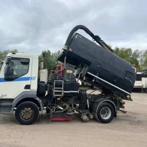 DAF TRUCKS LF 75 JOHNSTON VT651 SWEEPER...WATCH VIDEO - Image 8