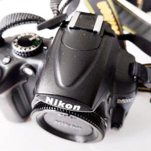 NIKON D5000 DIGITAL SLR CAMERA
