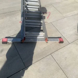 12 sprung 3 piece set ladder - Image 3