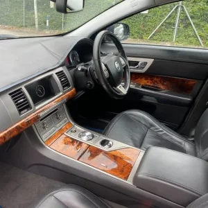 2010 Jaguar XF V6 Premium Luxury Saloon Petrol Automatic - Image 4