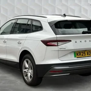 2025 Skoda Enyaq 5dr Electric SUV – 100 miles, full service history - Image 4