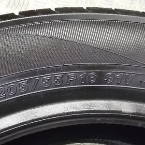 205 55 16 2 x tyres Yokohama Bluearth ES-32 - Image 7