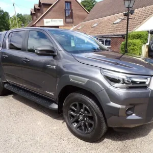 2024 Toyota Hilux 2.8 D-4D Invincible X Double Cab - Image 4