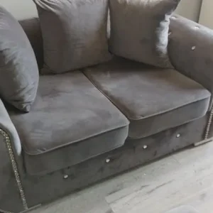Slate gray chesterfield style sofa set with footstool - Image 4